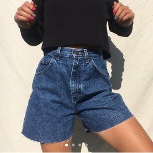 High waisted vintage Lee shorts!!🌟🌟